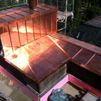 Kupferverkleidung für ein Dach